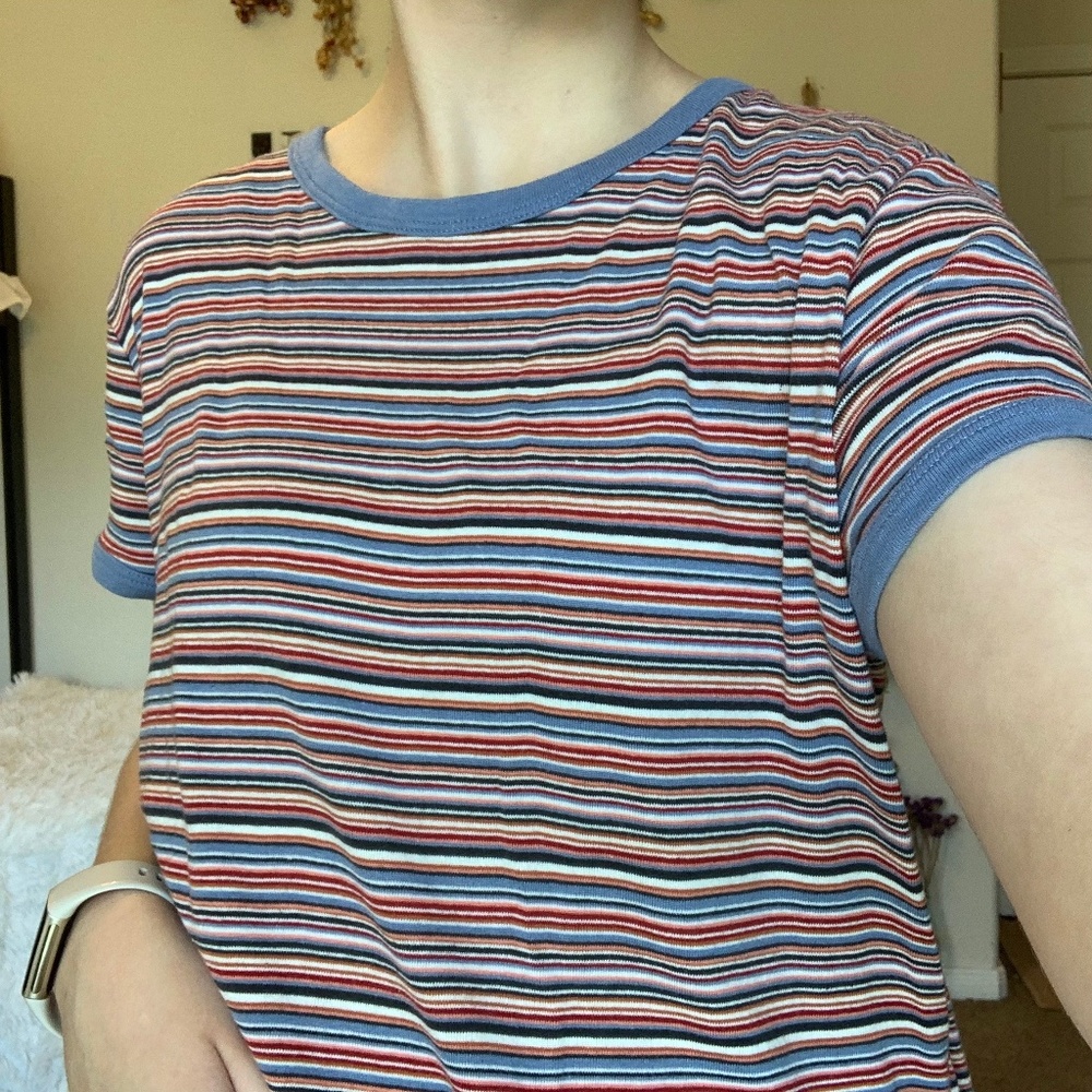 striped shirt sleeve t-shirt